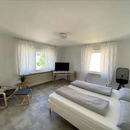 Haus Schwarzwald - 3* באד קרוצינגן